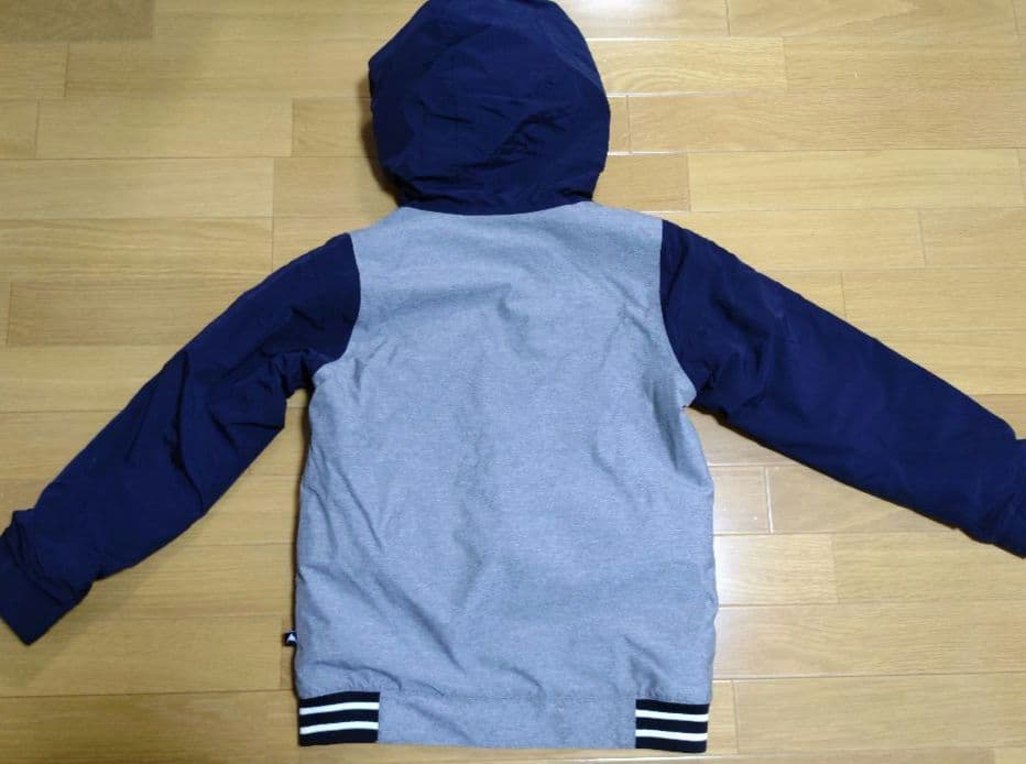 Burton 子ども用スノーボードウェア上下セット　120cm、140cm