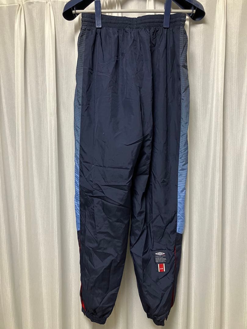 イングランド代表　アンブロ　トラックジャケット　　ジャージ　ウインドブレーカー