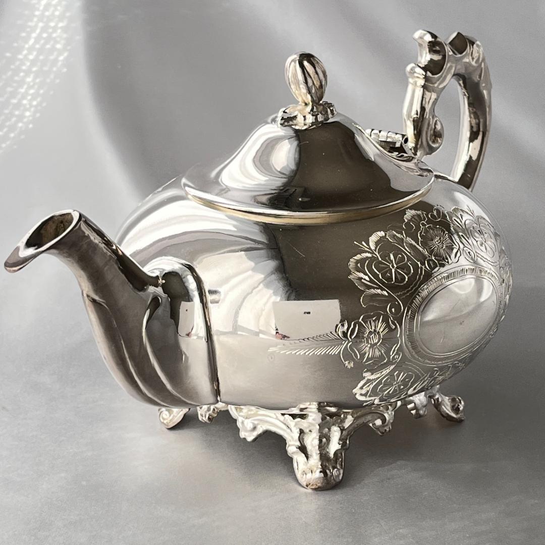 【英国】 ビクトリアンのティーセット 3点【シルバープレート】ティーポット