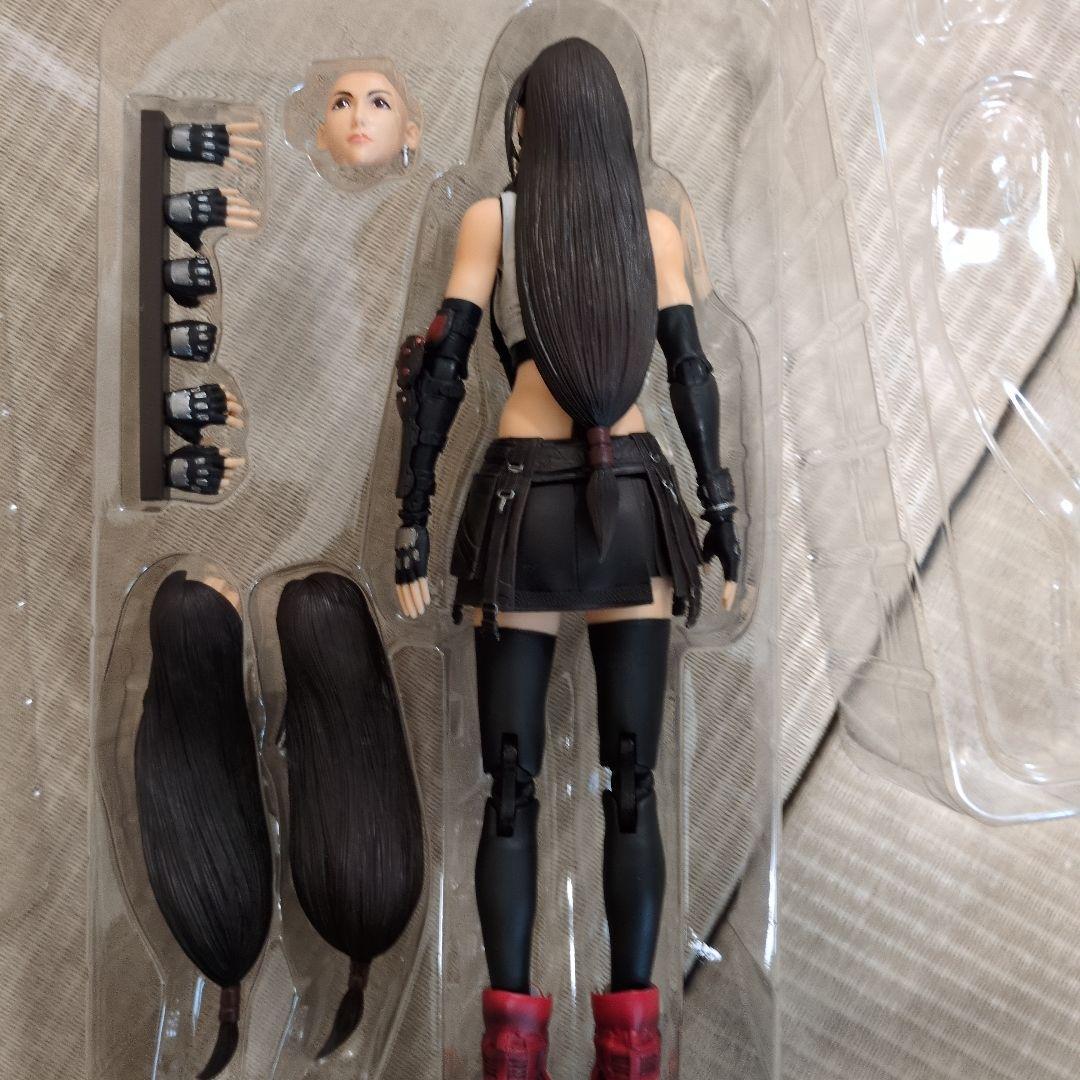 プレイアーツ改　 ティファ