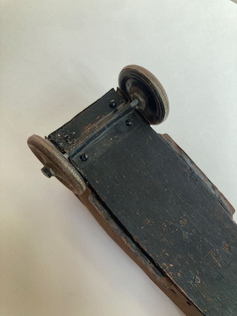 古道具坂田取扱い　古いオランダの車