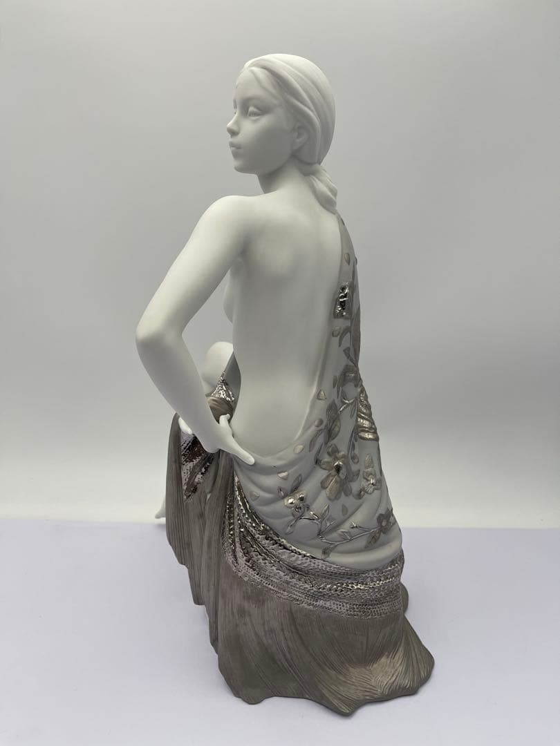 l*8様 LLADRO リヤドロ セビリアの娘 Re-Deco 8673 女性