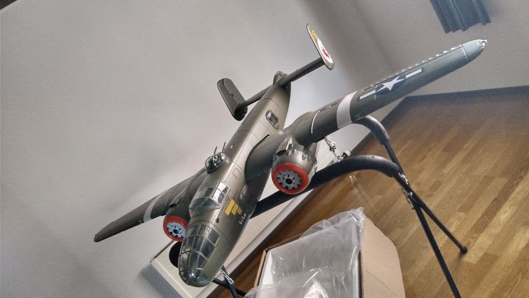 スカイフライトホビーB25 2000㎜　大型電動ラジコン　フタバ10J送受信機付