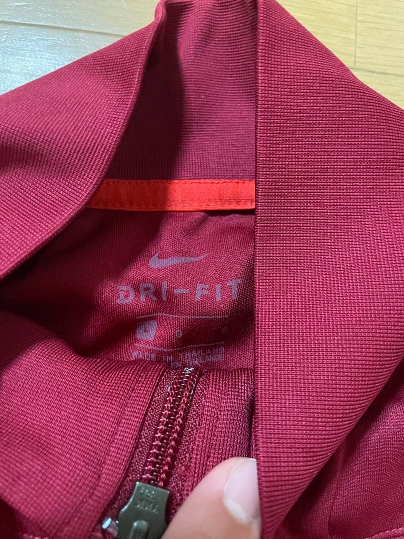 Nike 赤ジャージ 26 & 紺パンツ 2