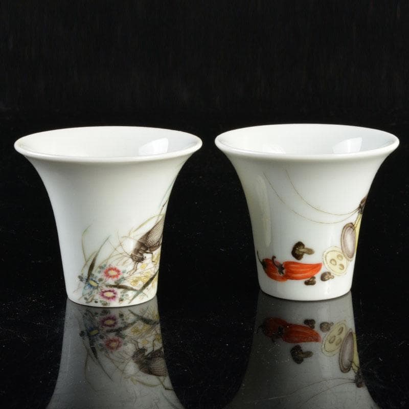 中国　景徳鎮　粉彩　蟋蟀文　酒杯　一對　M　R4791