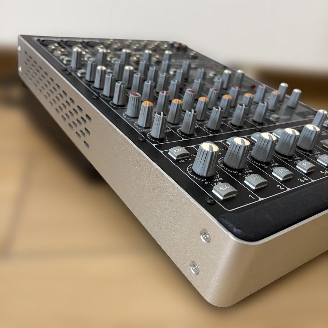 【極美品】MACKIE アナログミキサー ONYX 820i