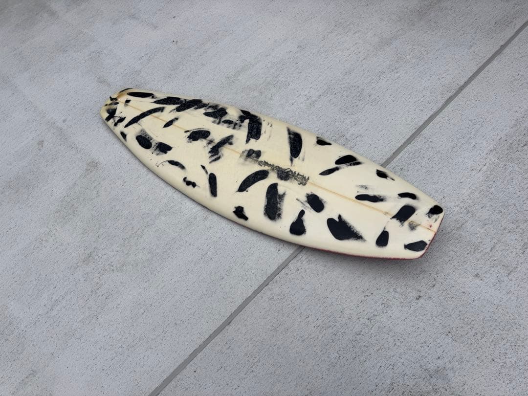 配送可送料無料　 xenosurfboard シングルフィン　ショートボード