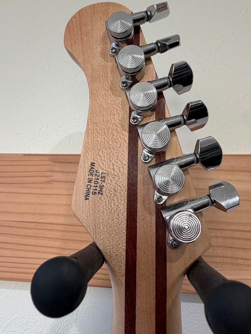 エレキギターLaid Back LST-3HZ 24F