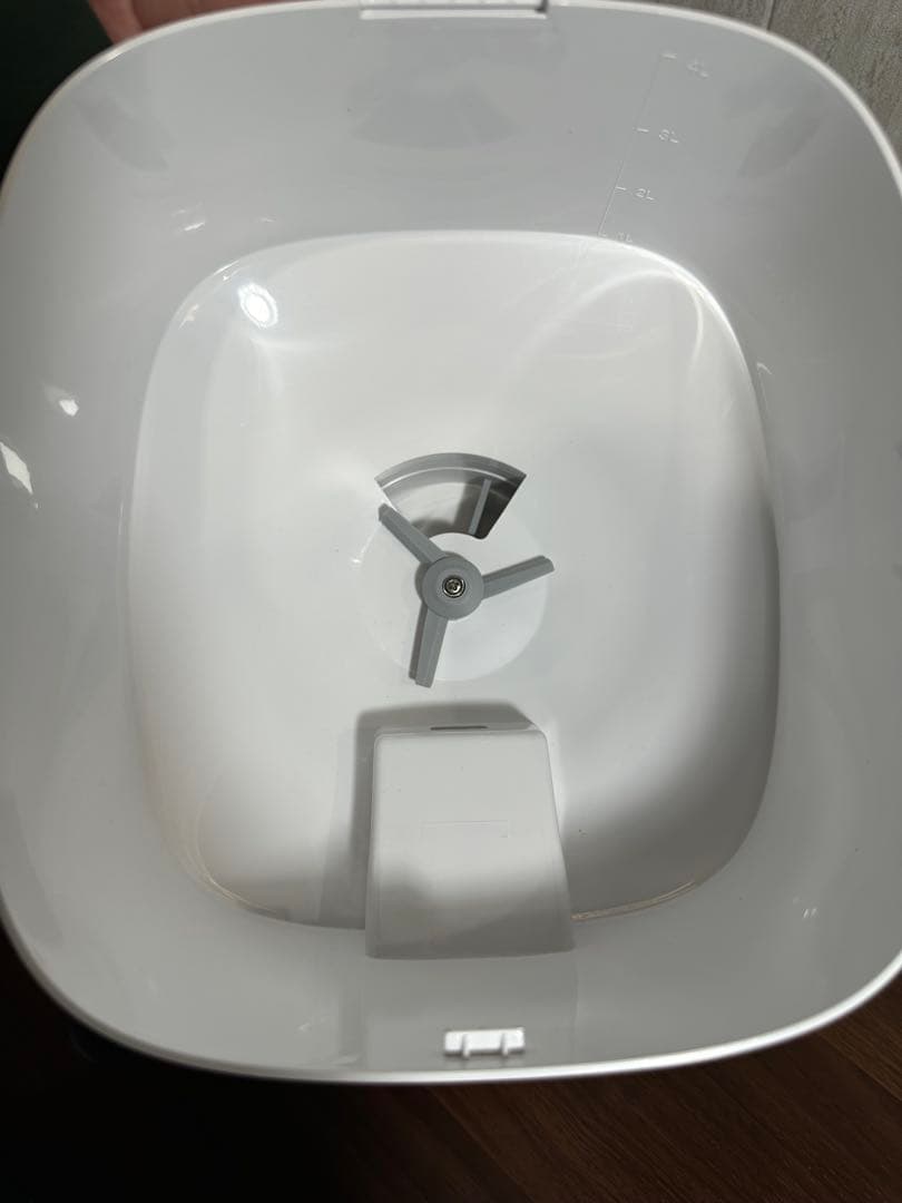 美品　Wansview 自動給餌器 猫犬対応 4L大容量　2個セット