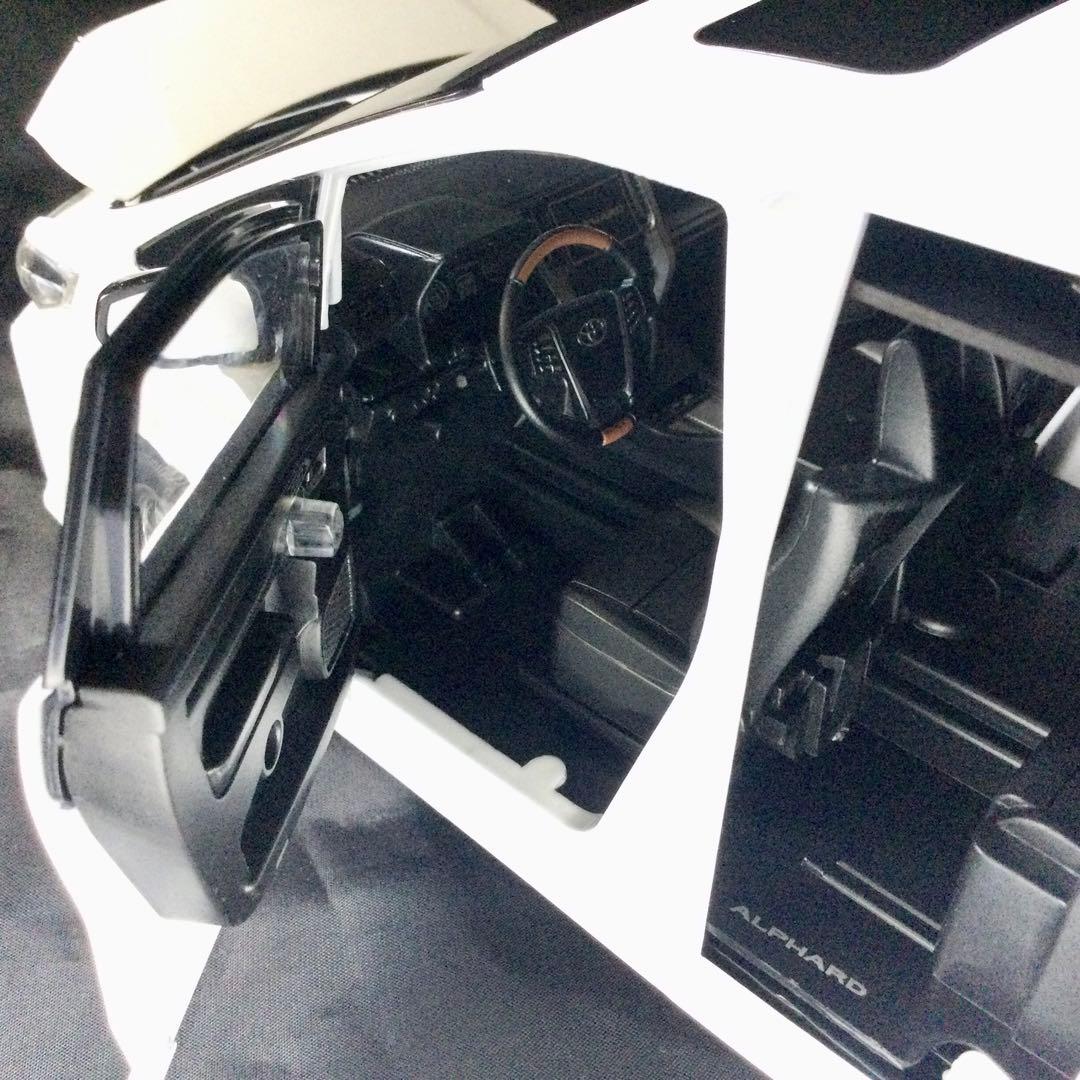 トヨタ アルファード 2023年型 TOYOTA ALPHARD 1/18