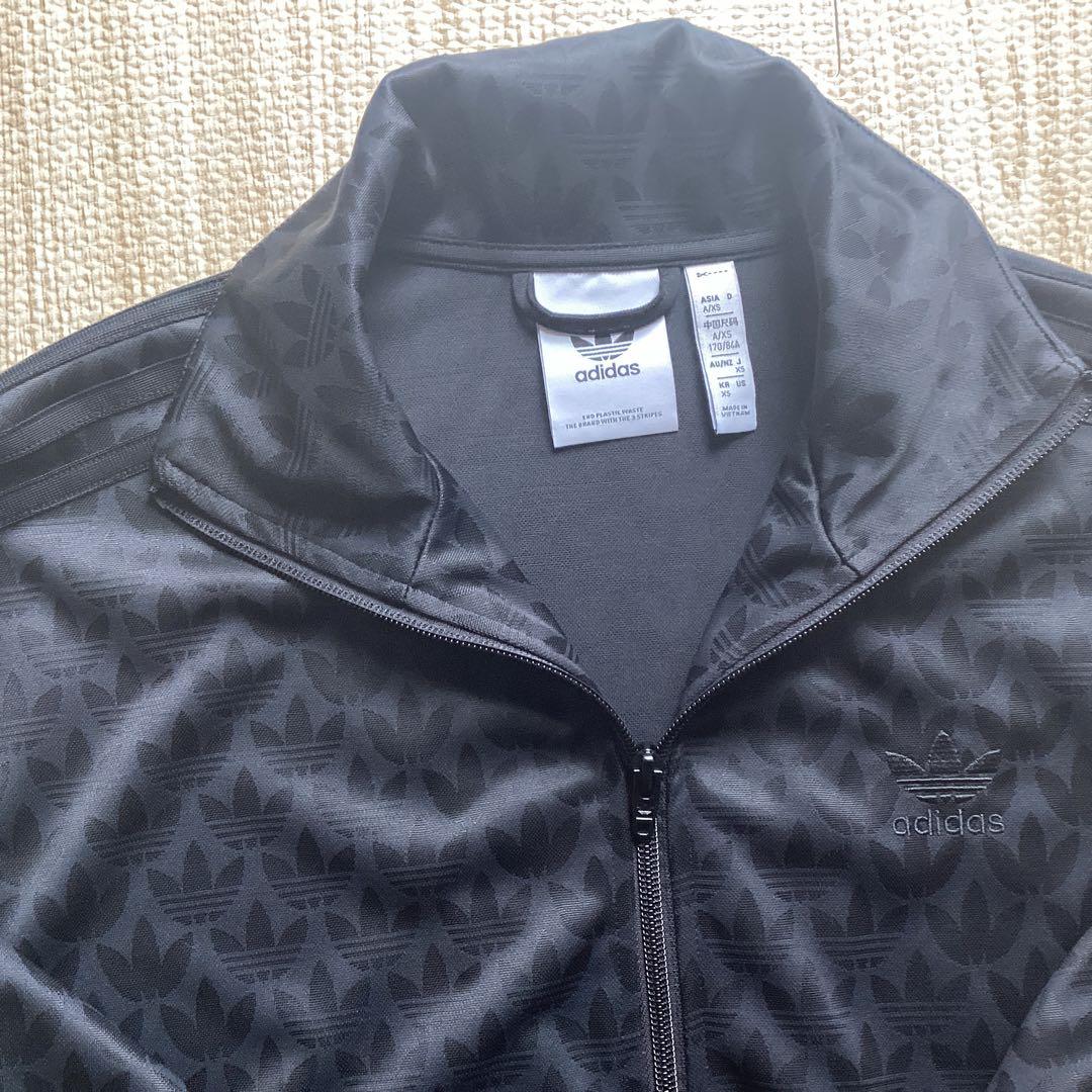 adidas グラフィック　モノグラム　トラックジャケットジャージXS