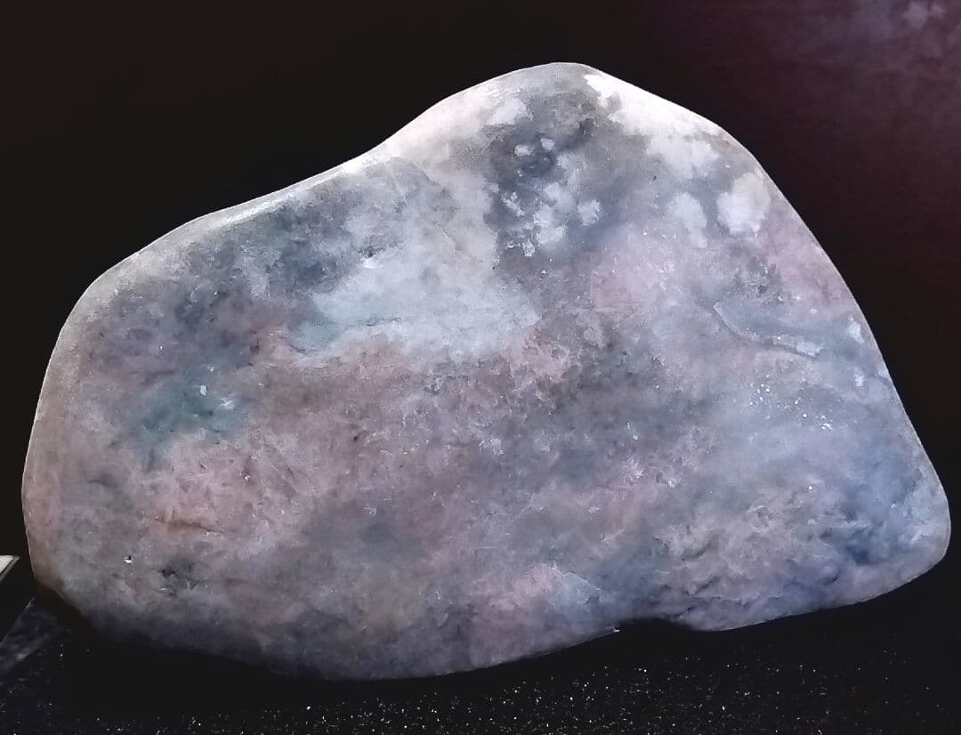 ★翡翠原石★糸魚川軟玉【姫川・転石磨き829ｇ】