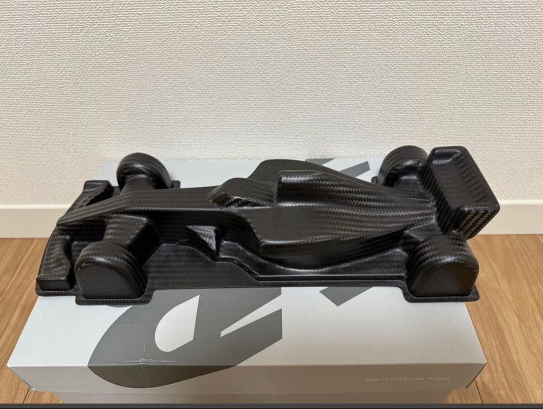 ドライカーボン製 F1モデル ハンドメイド　オリジナル