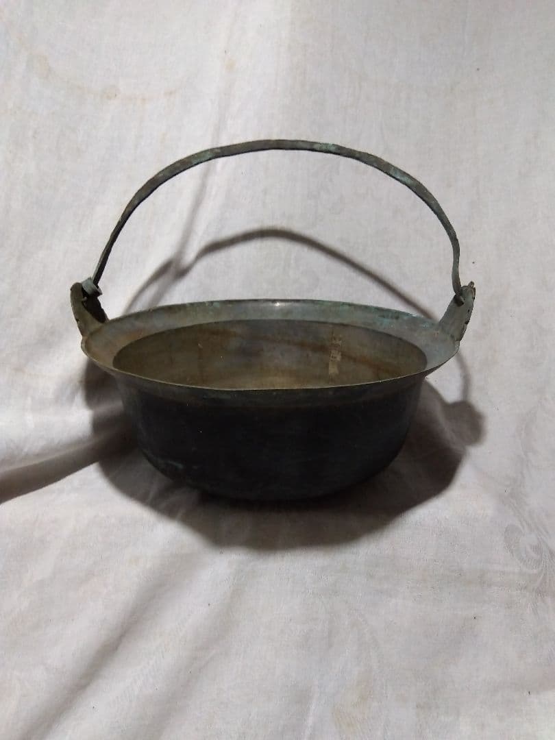 ♪古い真鍮製の鍋　32㌢