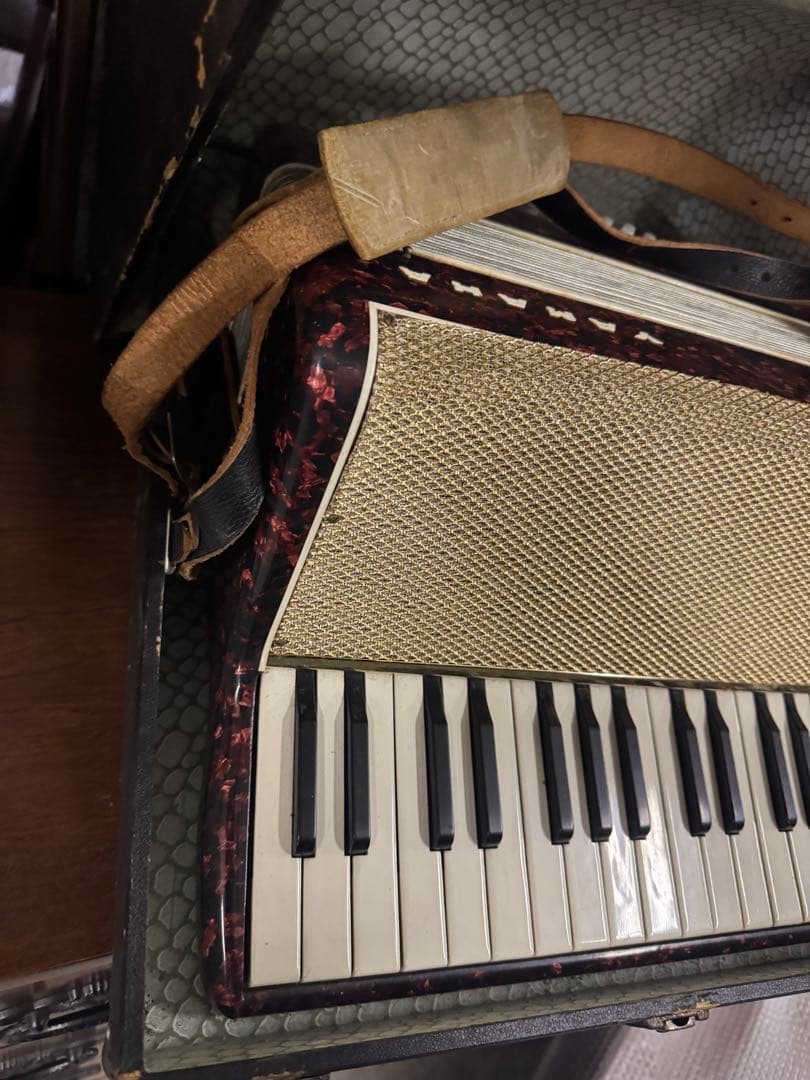 Yamaha アコーディオン 30鍵 赤黒