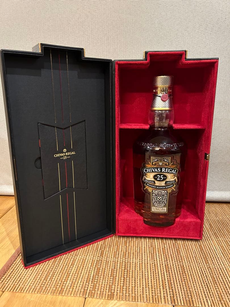 CHIVAS REGAL 25年 ブレンデッドスコッチウイスキー