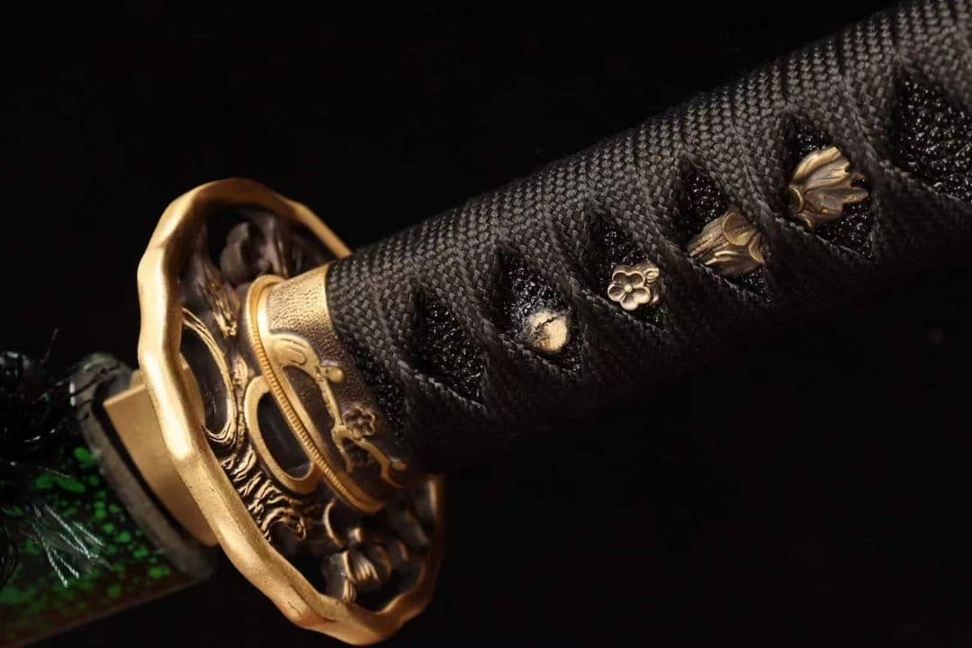 うすぽん【武士一梅の花】古兵器 武具　刀装具　日本刀　模造刀 居合刀