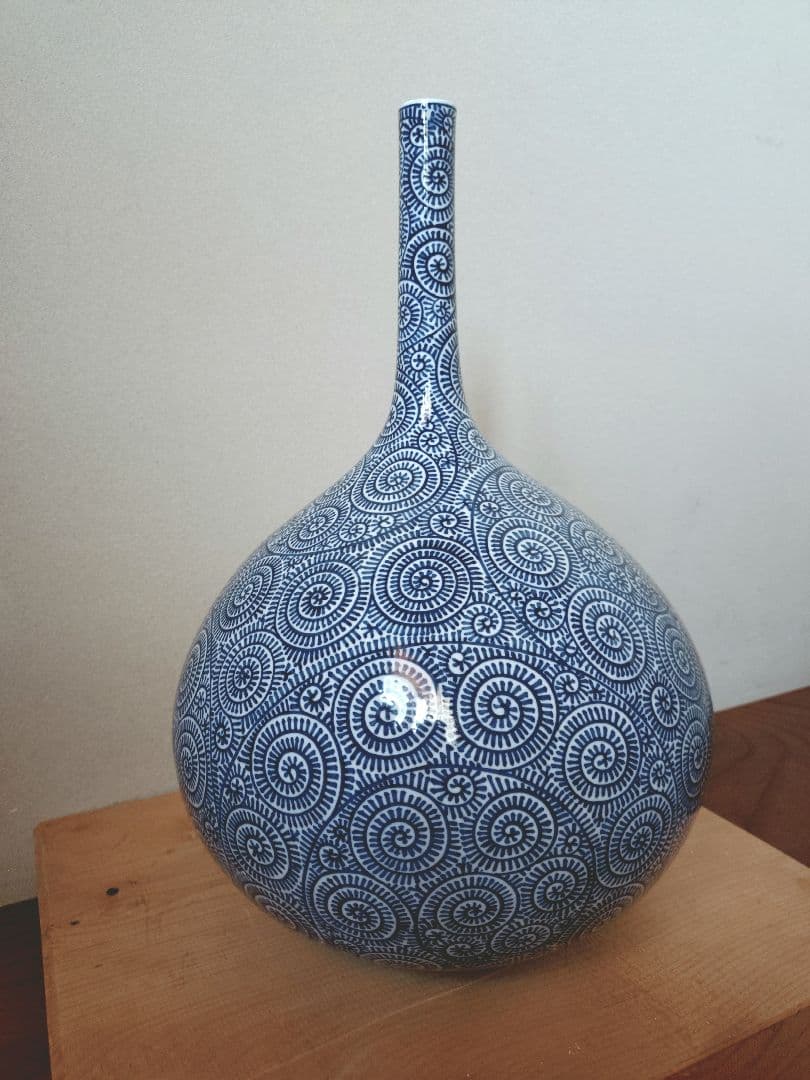 藤井錦彩 陶器花瓶 青　蛸唐草模様