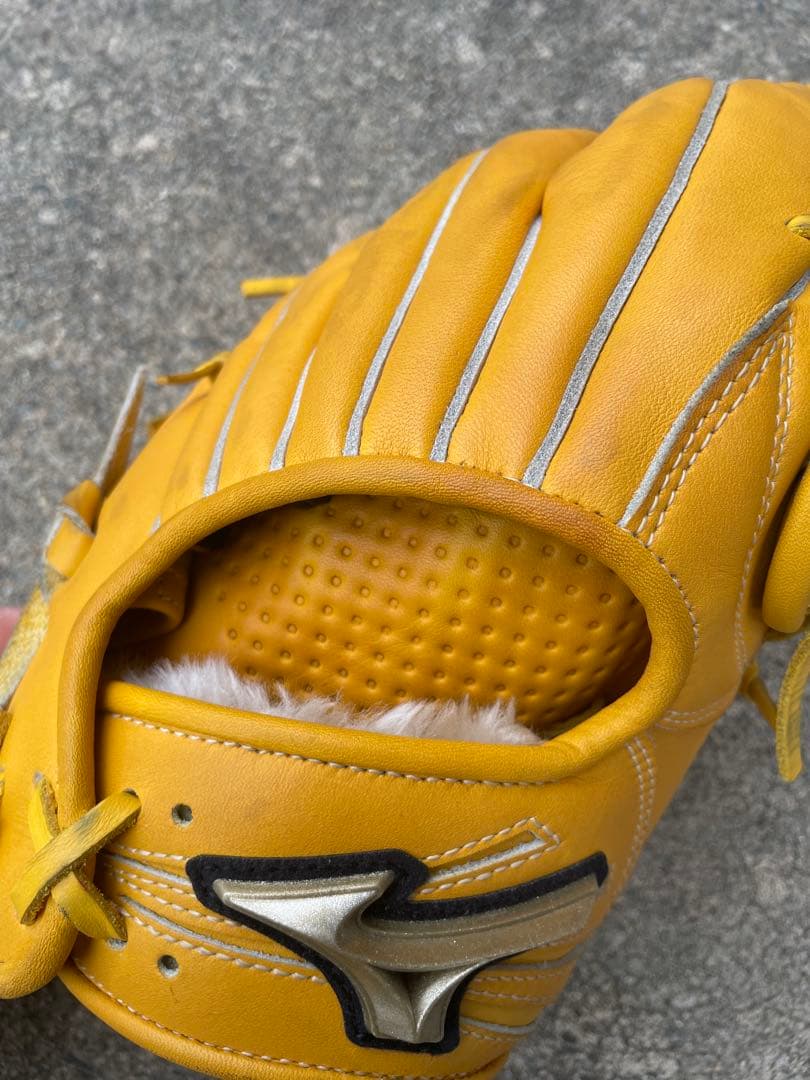 ミズノ　グローバルエリートＲＧ 軟式グローブ イエロー　少年野球　高学年