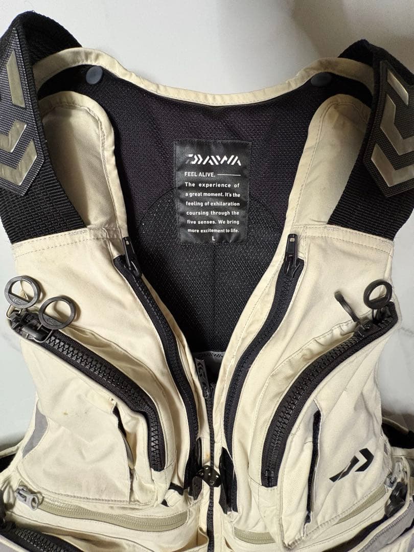 ダイワ　プロバイザー　ライフジャケットDF1401 Ｌサイズ中古