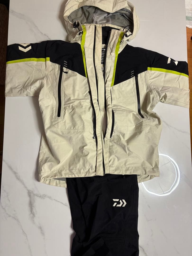 ダイワ　プロバイザー　ライフジャケットDF1401 Ｌサイズ中古