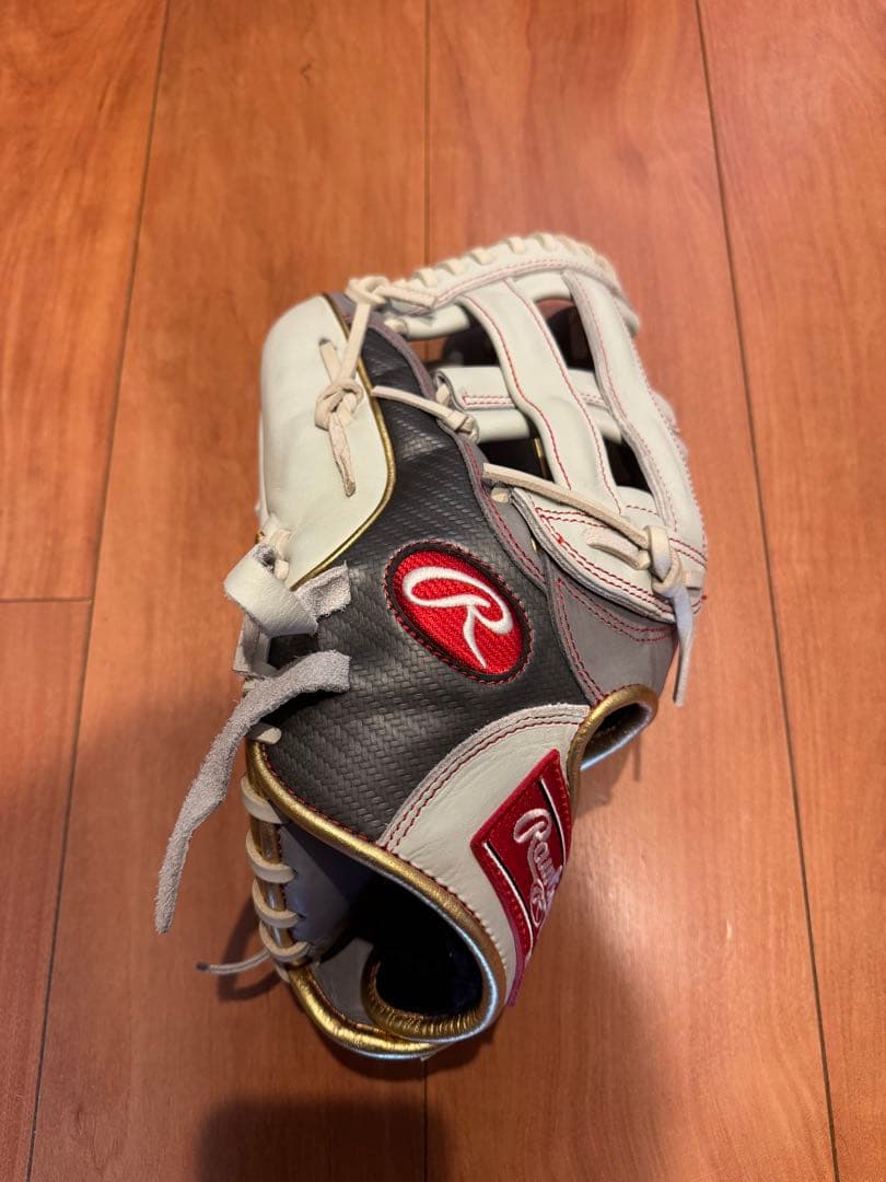 ローリングス　外野手用グローブ　左用