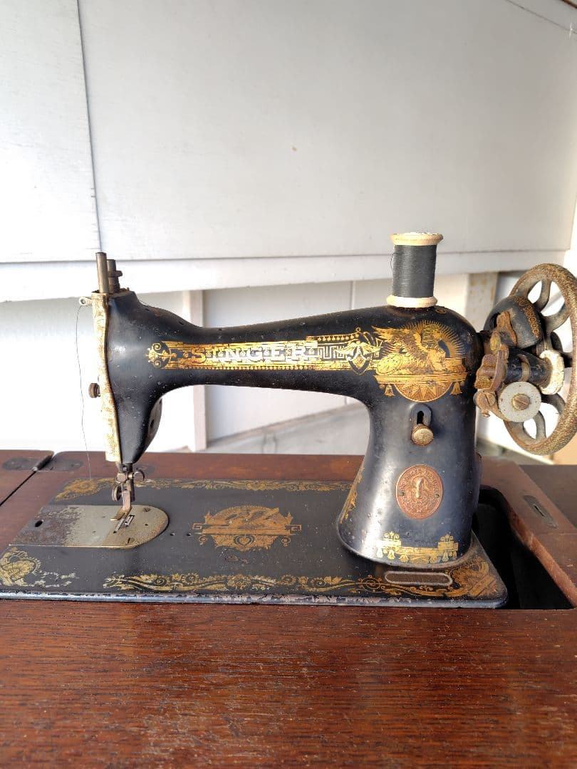アンティークミシン脚テーブル　SINGER 足踏みミシン　網目　鉄脚