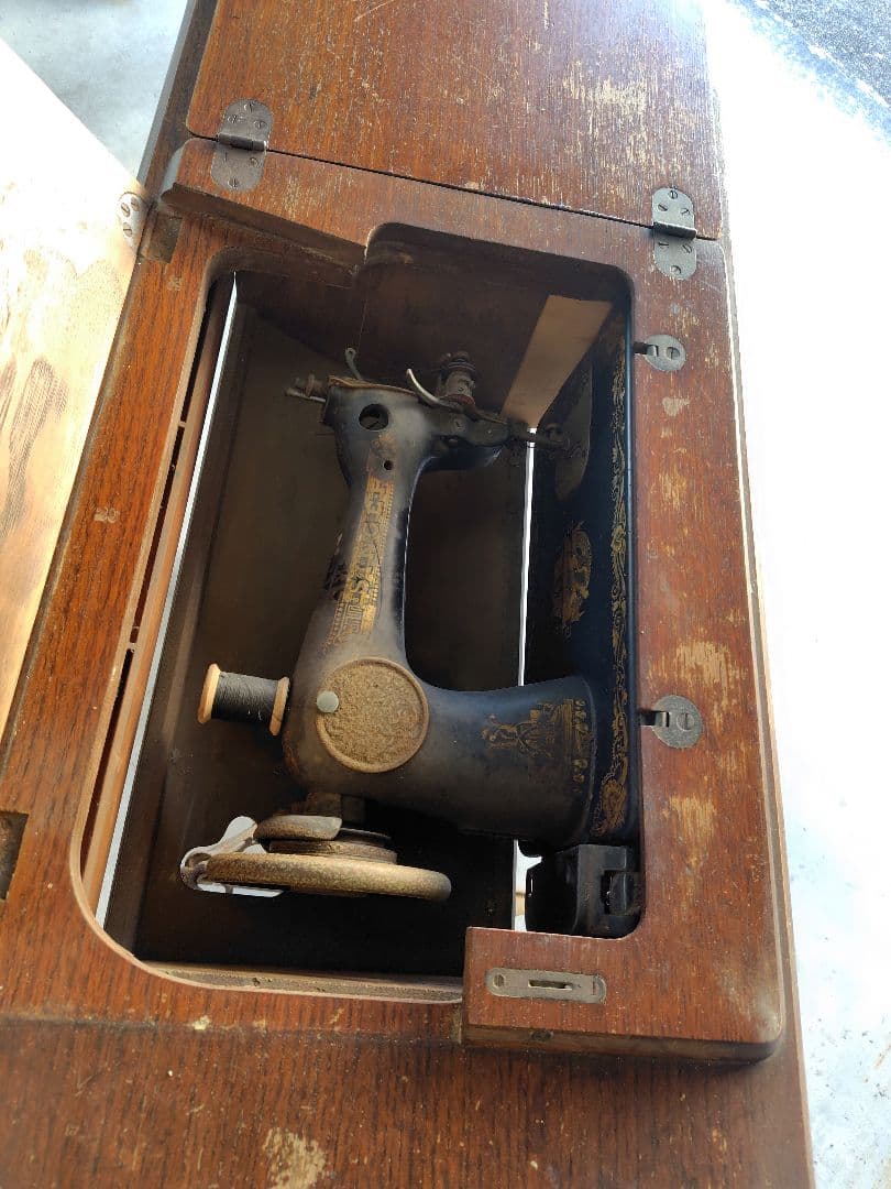 アンティークミシン脚テーブル　SINGER 足踏みミシン　網目　鉄脚