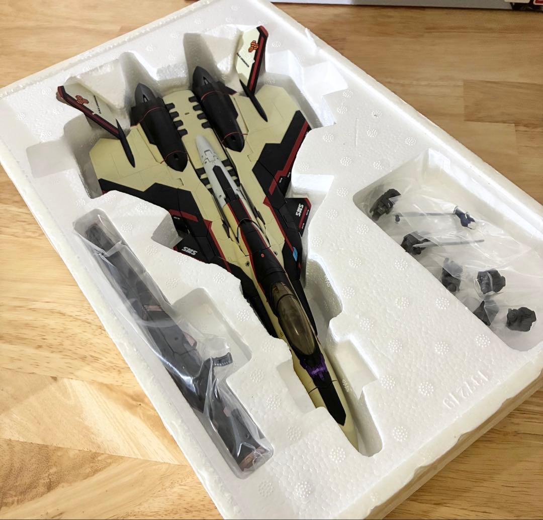 DX超合金 YF-30 クロノス バンダイ マクロス30 完品 変形可