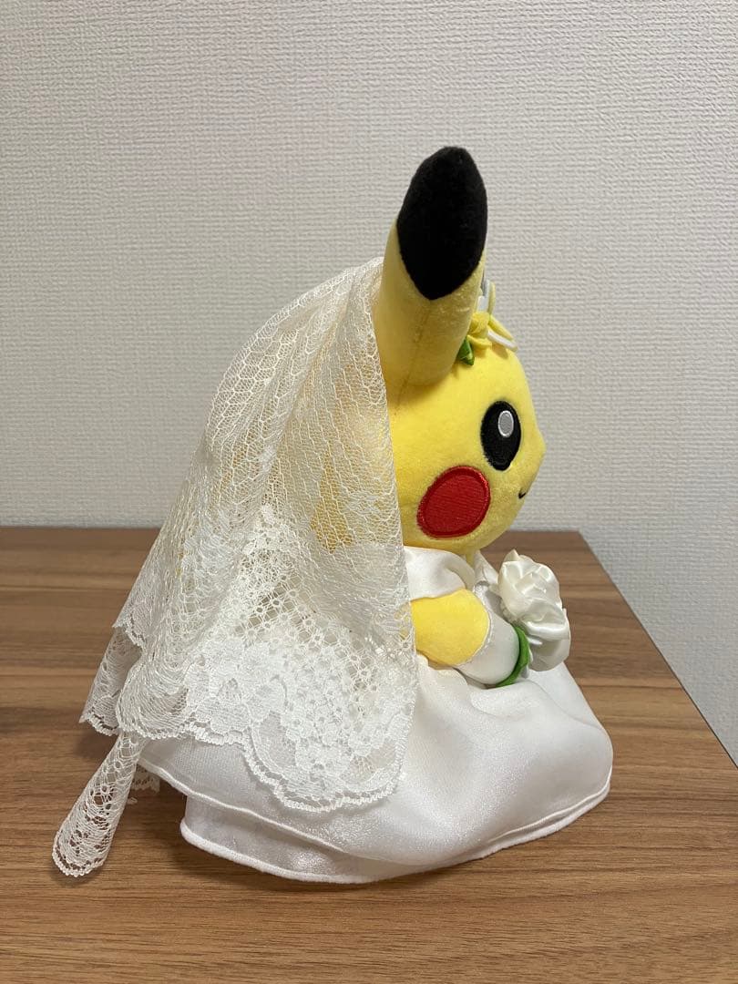 ピカチュウ　新郎新婦　ウエディングドール　ぬいぐるみ