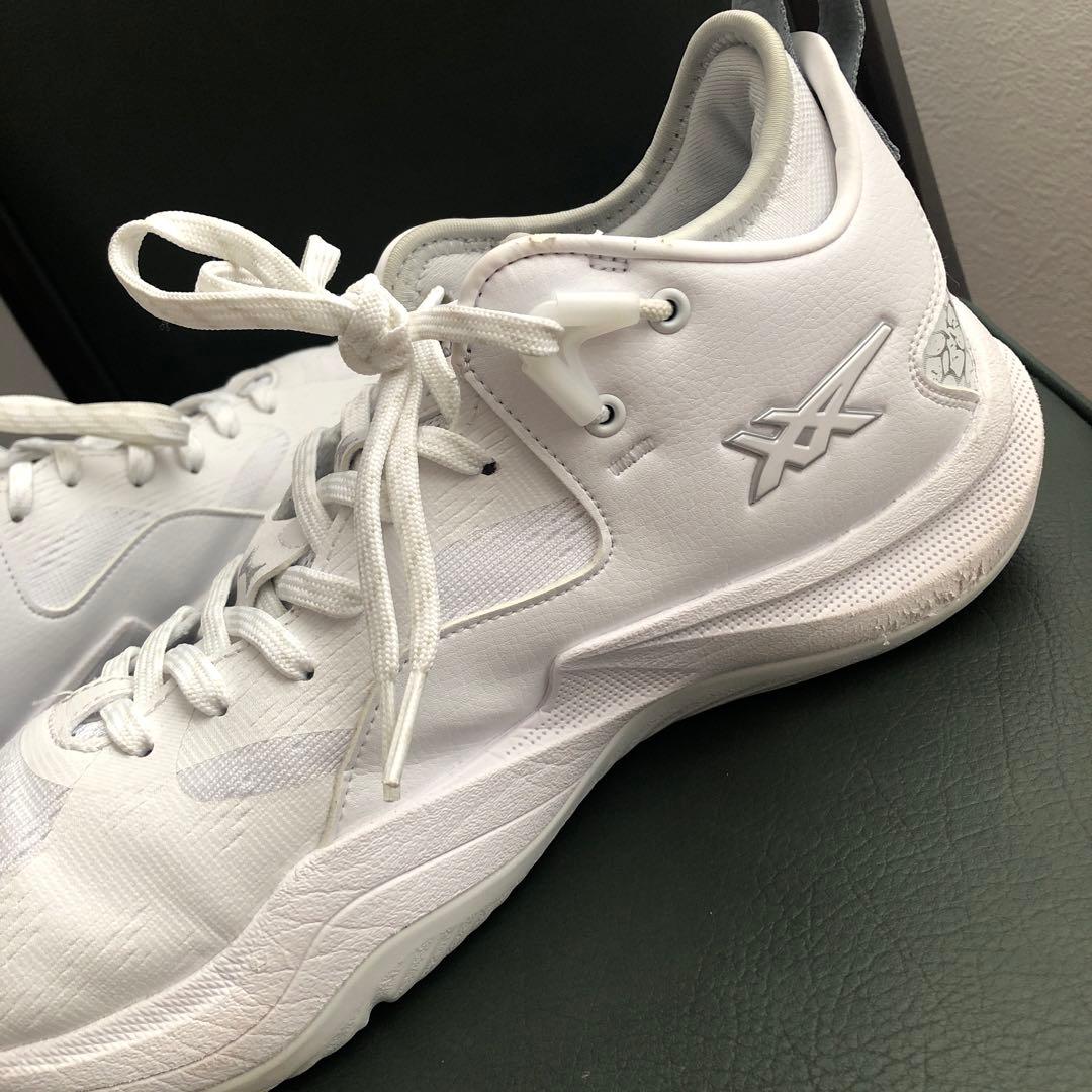 アシックス　NOVA SURGE LOW2