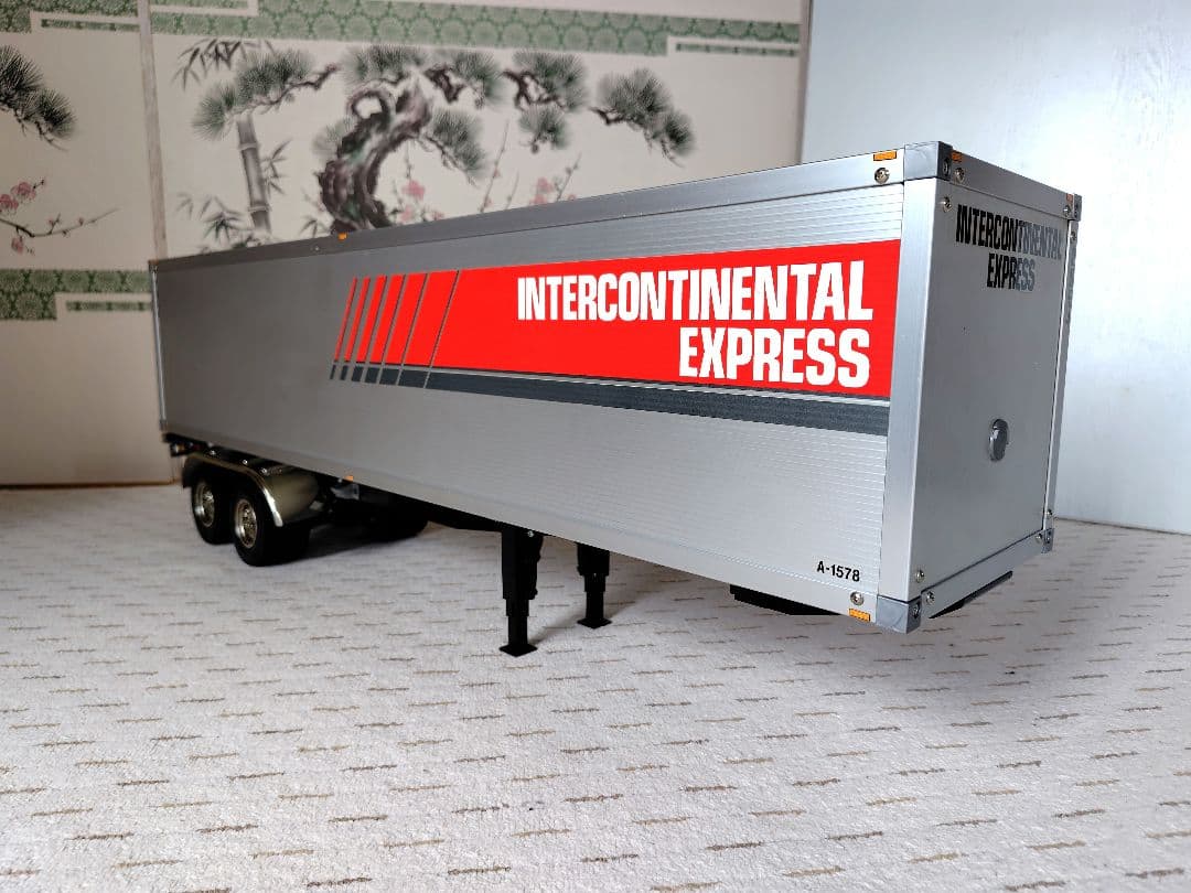 タミヤ　トレーラー1/14パネルバンセミトレーラー