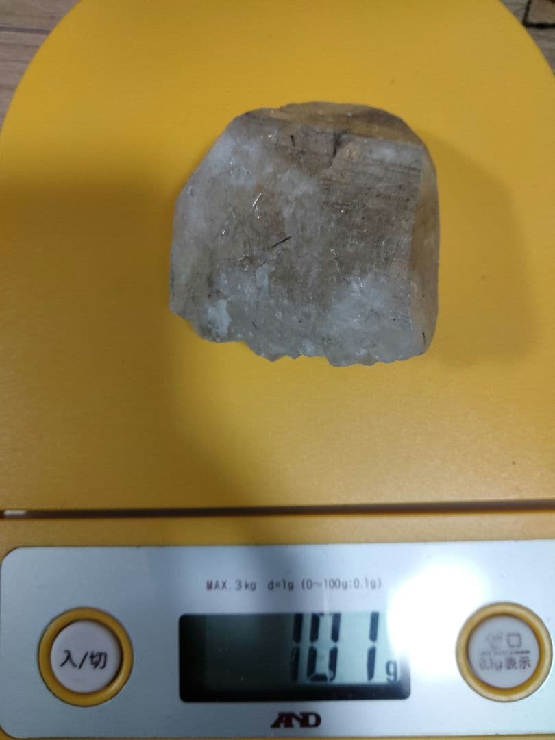 国産鉱物　山梨県　塩山竹森山　番号99天然水晶　　トルマリン入り水晶