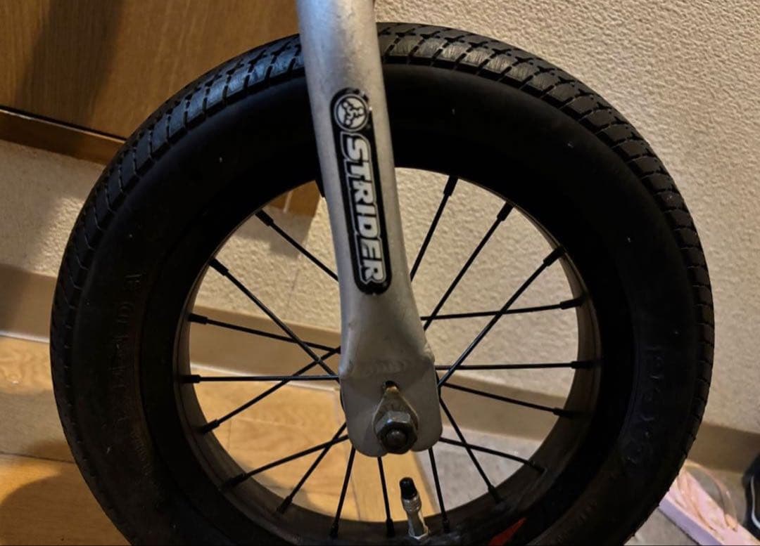 自転車 キッズバイク キックバイク ストライダー PRO シルバー