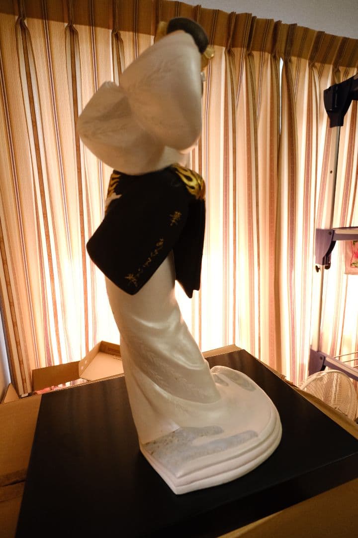 博多人形「あき子作」華 高さ約44cm 台座・木札付き（白地金彩）