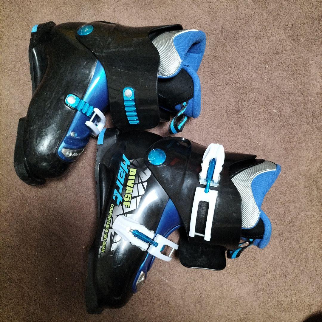 ジュニア用スキー板セット(板-ビンディング付き、ブーツ、ストック)