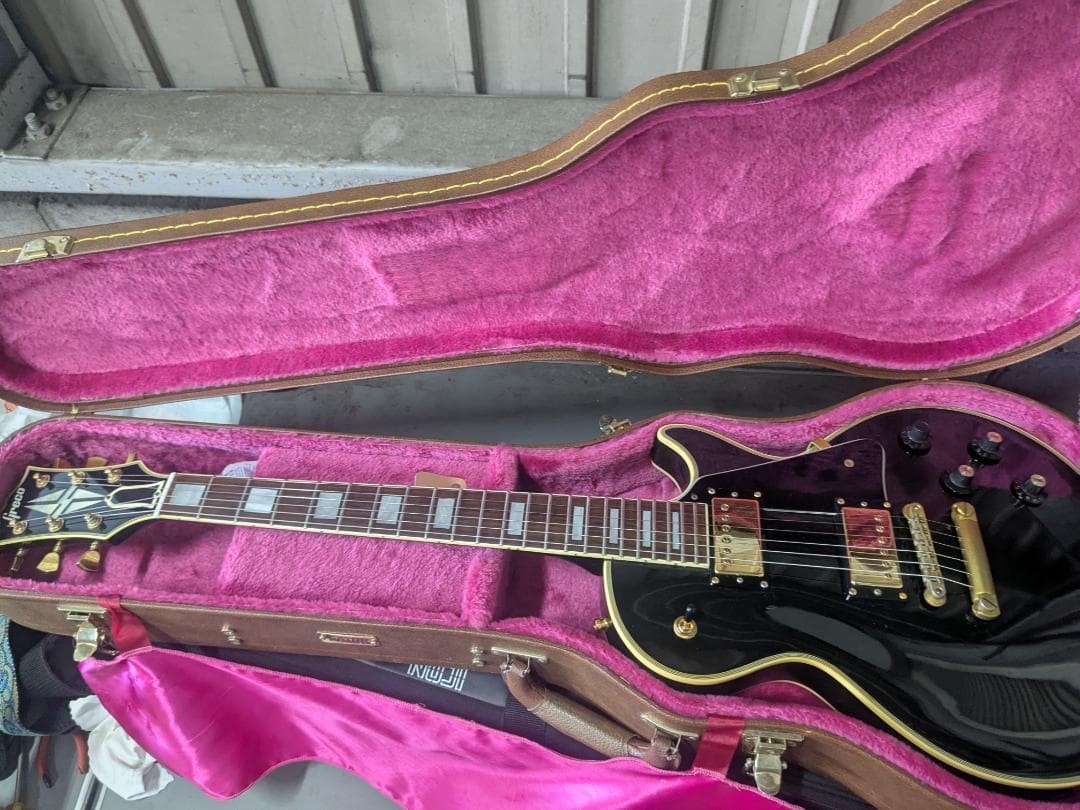 グレコ　レスポール（フジゲン製）ギターケースは付きません。