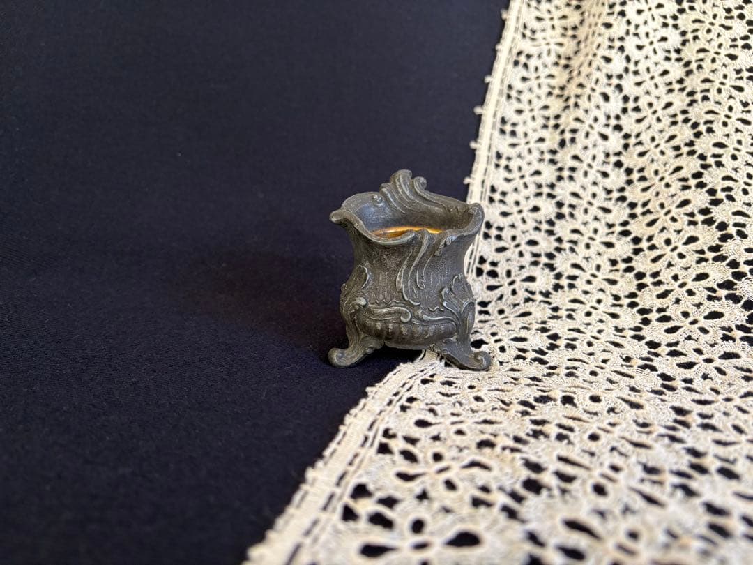 エタン ロカイユ装飾 猫脚 小さな花瓶 インク入れ フランス アンティーク