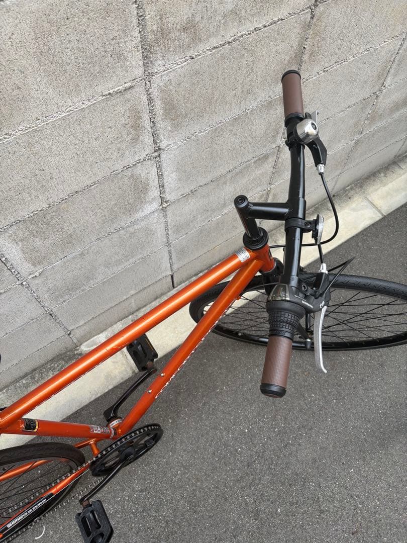 <両ほぼタイヤ新品> クロスバイク　オレンジ