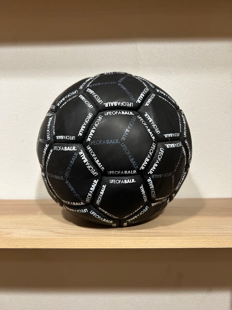 BALR. ブラックサッカーボール