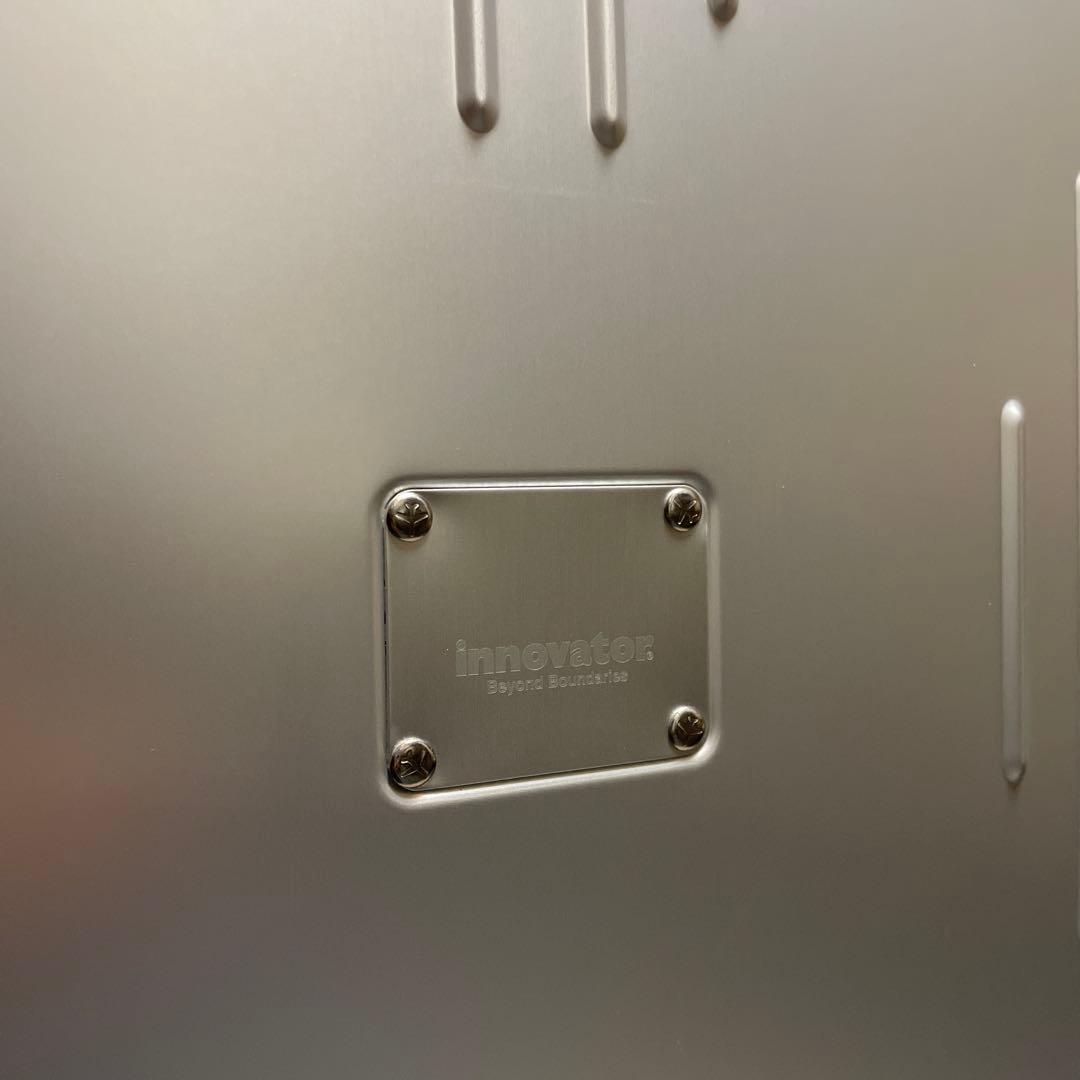 シルバーアルミニウムキャリーケース