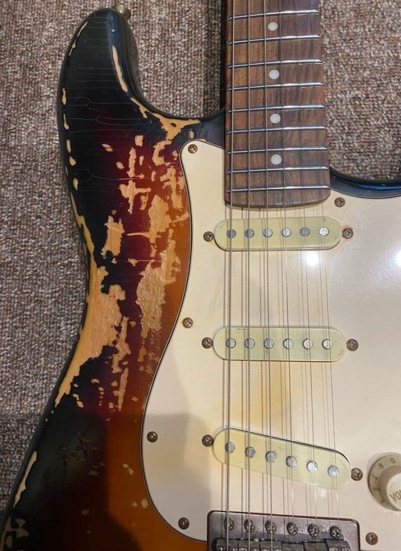 今月迄の出品【ラッカー塗装】ストラトキャスター　ビンテージ ハードレリック