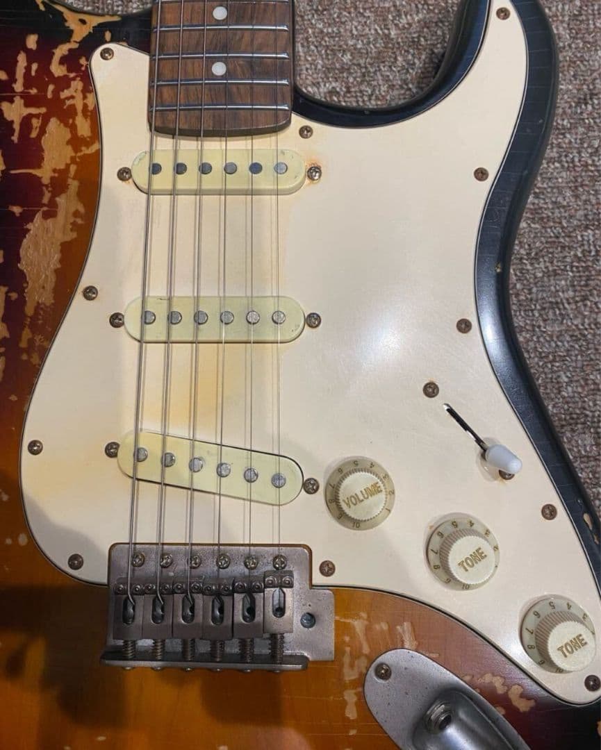 今月迄の出品【ラッカー塗装】ストラトキャスター　ビンテージ ハードレリック