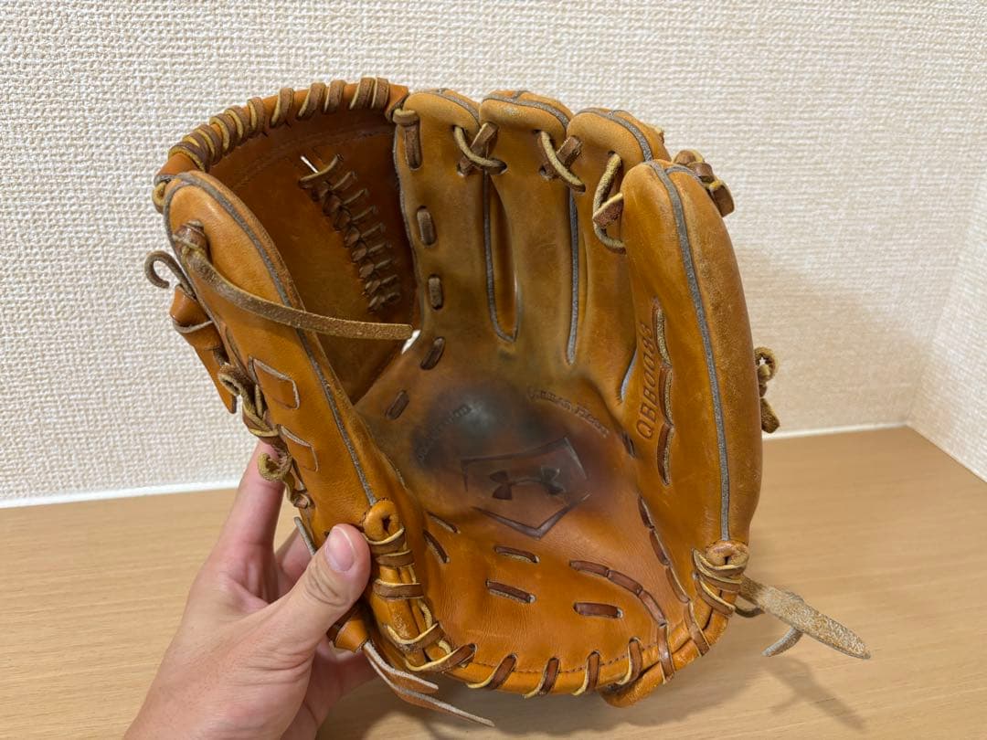 アンダーアーマー　投手用　硬式グローブ