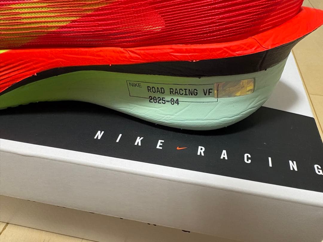 【27.5cm新品】ナイキ ヴェイパーフライ 4 NIKE VAPORFLY 4