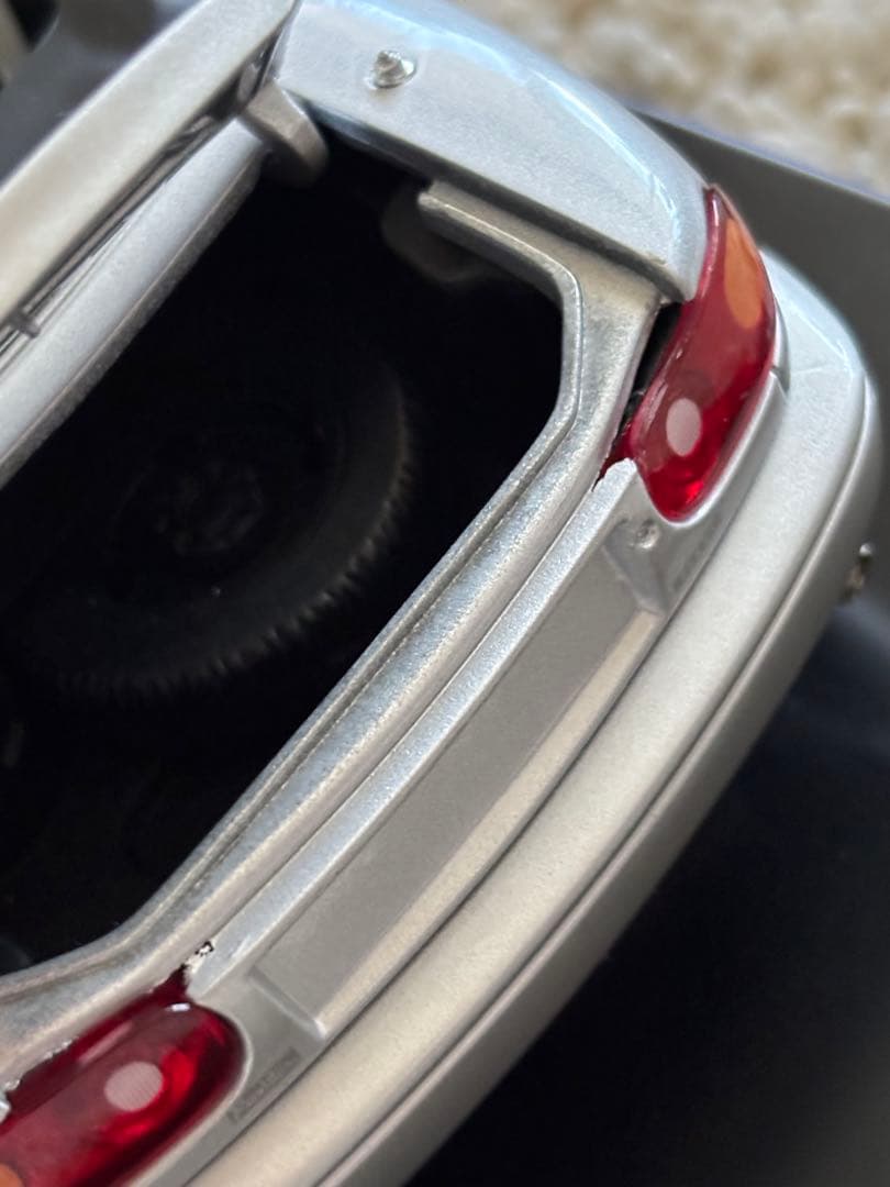 美品 Mazda MX-5 Miata 1/18 ミニカー シルバー