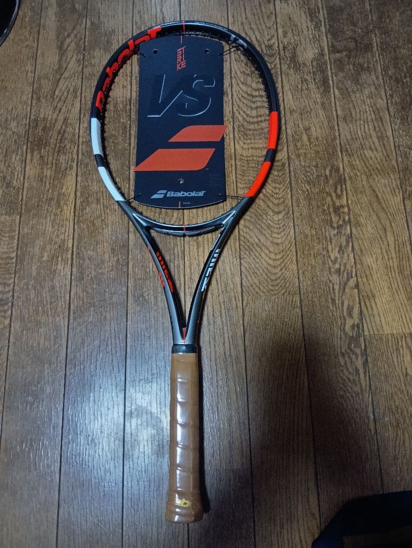 未使用品　バボラ　ピュアストライクVS G2 1本