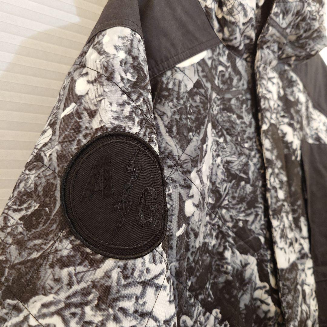 Analog(Burtonの姉妹ブランド)のスノーボードウェア　アナログ