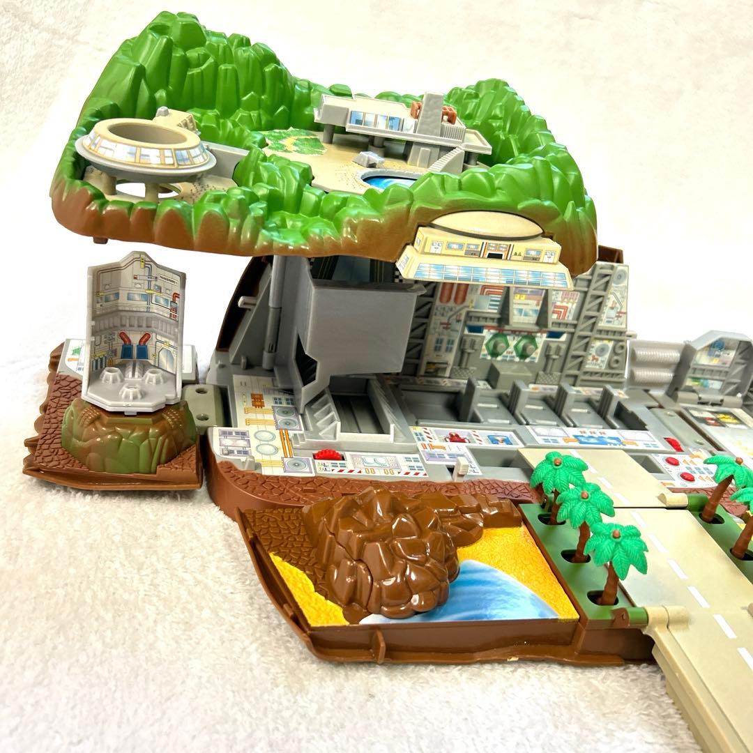 タカラ　サンダーバード　トレーシーアイランド　トランスフォーミング　プレイセット