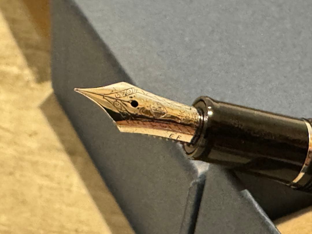 セーラー万年筆 プロフェッショナルギアスリム EF